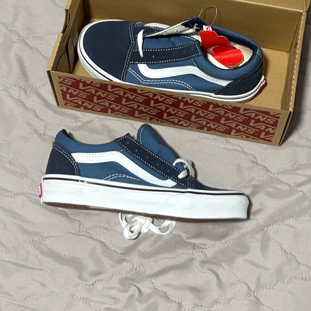 Never Worn Vans 2Y